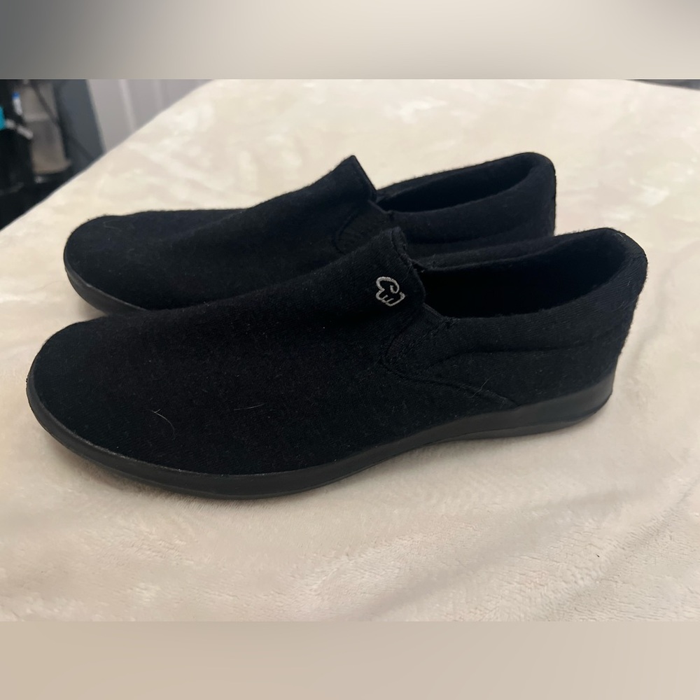 Women Marino wool Black Slip-On Shoes NWOT